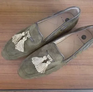 H London green suede tasseled loafers H London | Shoes | H London Green Suede Tasseled Loafers  main image 3